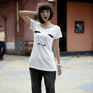 �ӳ�Ů��հ�T��